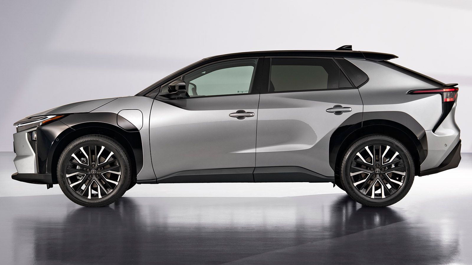 Πρεμιέρα για το ανανεωμένο Toyota bZ4X